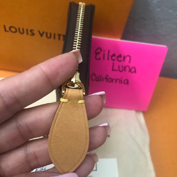 ❌Sold❌ 𝗕𝗡𝗪𝗧 𝘇𝗶𝗽𝗽𝘆 𝗰𝗼𝗶𝗻 𝗽𝘂𝗿𝘀𝗲 - Picture 9 of 15